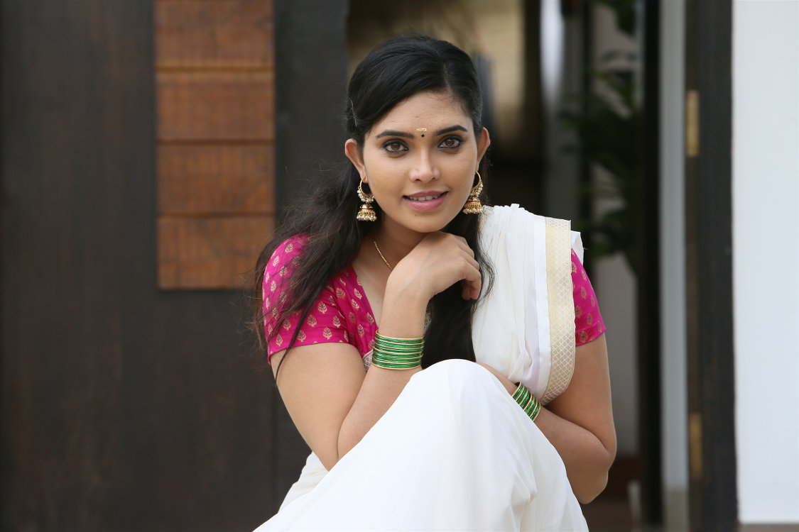 ‘Sathuranga Vettai’ actress Ishara Nair talks about her role in her next film ‘Adhi Maedhavigal’