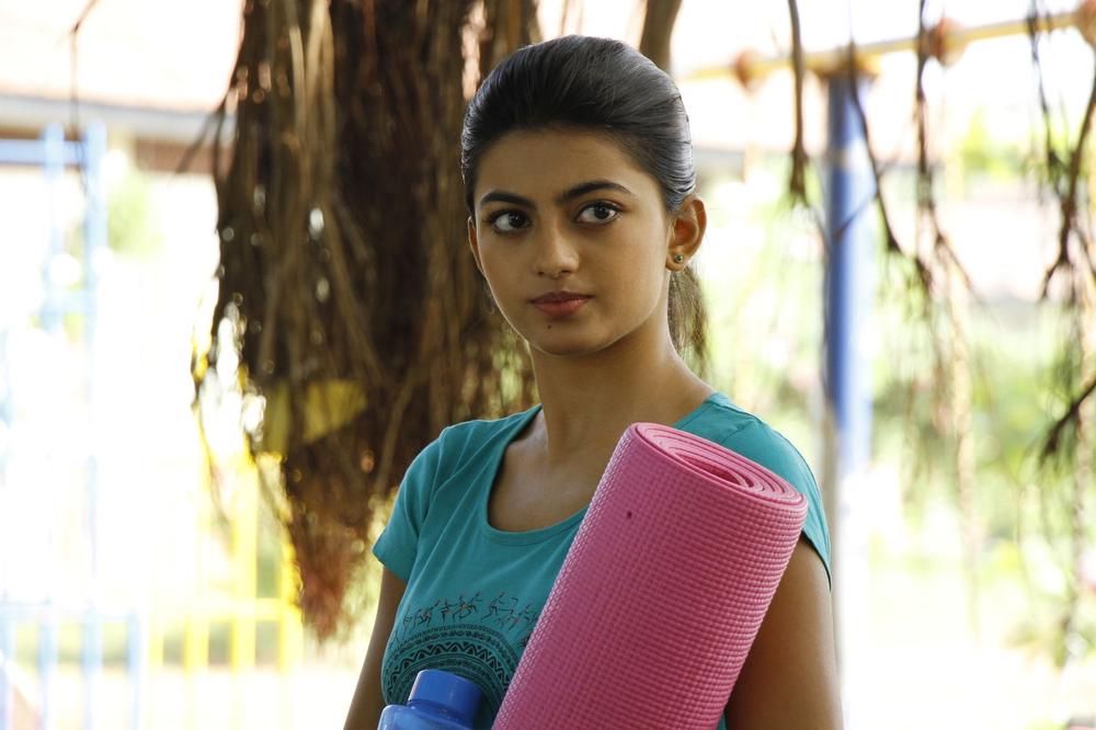 Actress Anandhi Stills From En Aaloda Seruppa Kaanom