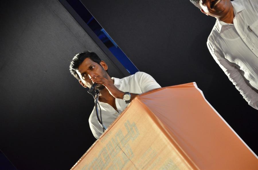 Vishal at Vilaiyattu Aarambam Audio Launch