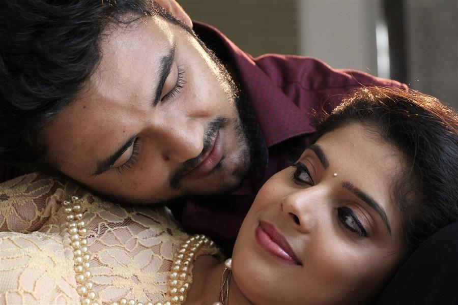 Vilayattu Aarambam Tamil Movie Stills