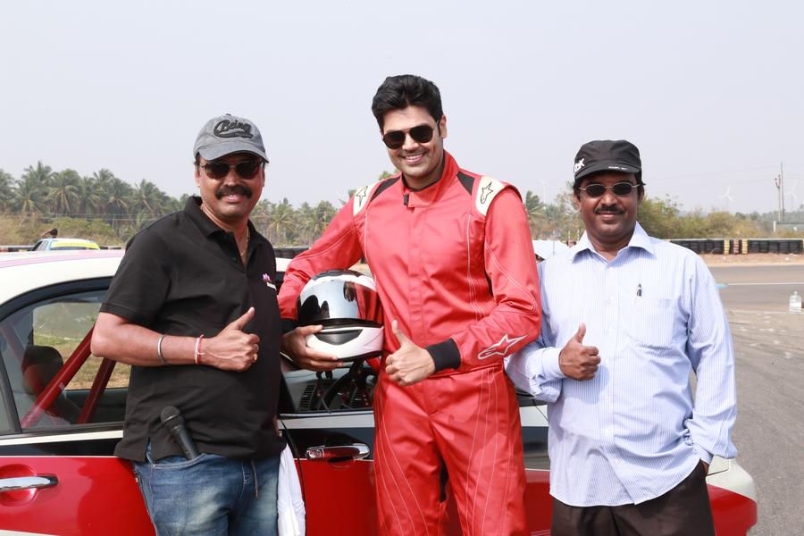 Shankar-Suresh, Ganesh Venkatraman stills from Inayathalam
