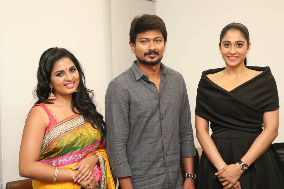 Saravanan Irukka Bayamaen Press Meet Stills
