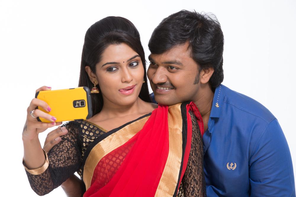 Sangeetha Bhatt, Lollu Sabha Jeeva Stills From Aarambamey Attakasam Movie