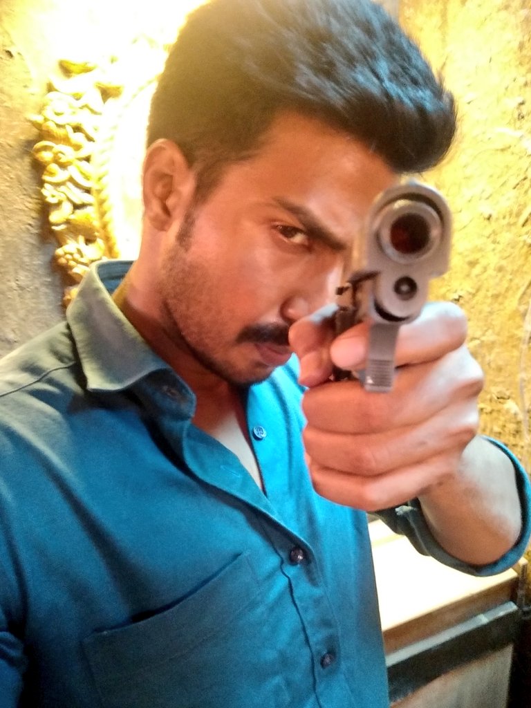 Vishnu Vishal on the sets of Minmini
