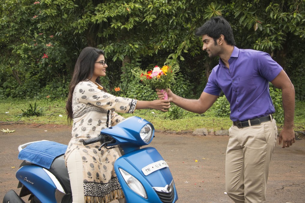 stills of Atharvaa, Aishwarya Rajesh from Gemini Ganeshanum Suruli Raajanum