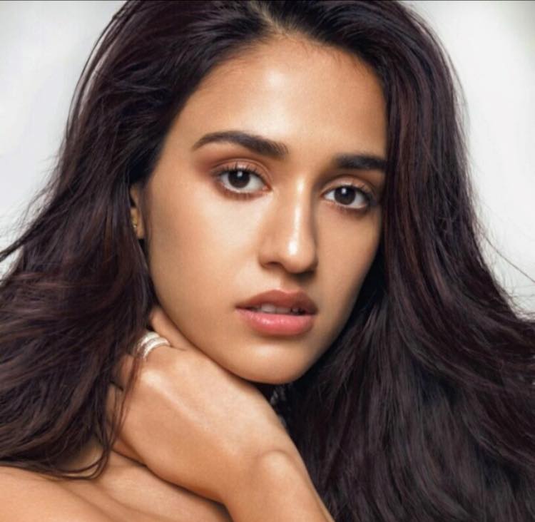 Farhan Akhtar & Disha Patani to team up for director Ashutosh Gowariker’s next