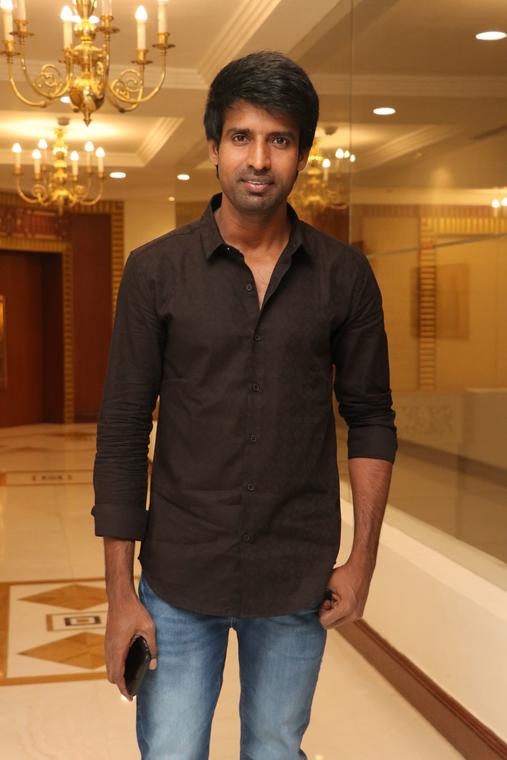 Sangili Bungili Kadhava Thorae Success Meet Stills