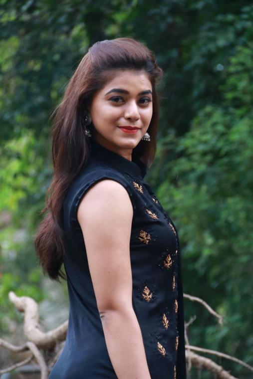 Actress Yamini Bhaskar at Munnodi Movie Press Meet