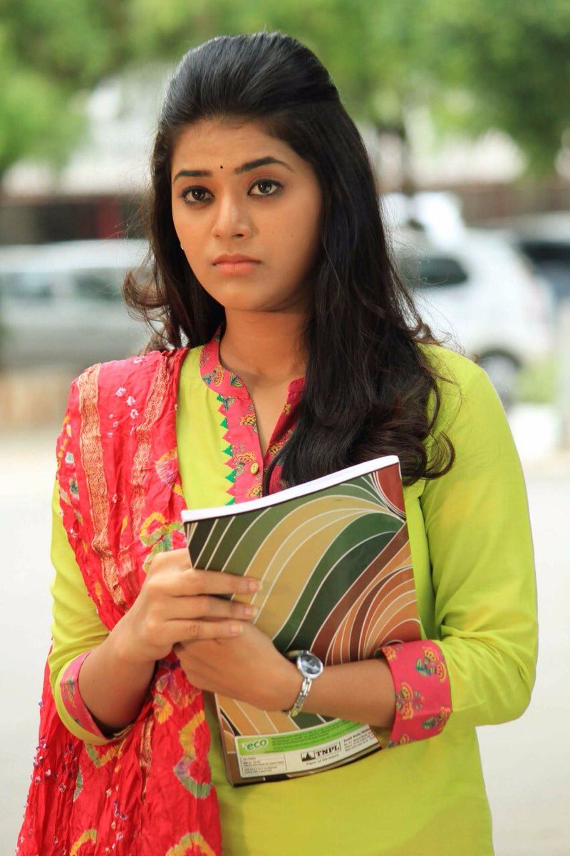 Yamini Bhaskar stills from the sets of Munnodi Movie