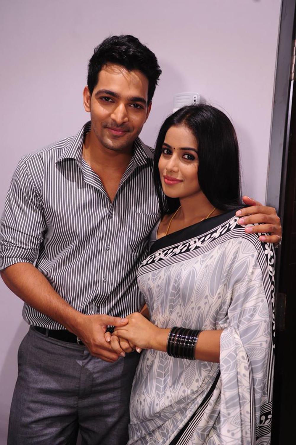 Avunu 2 Telugu Movie Stills & Poster | Harshavardhan Rane, Poorna