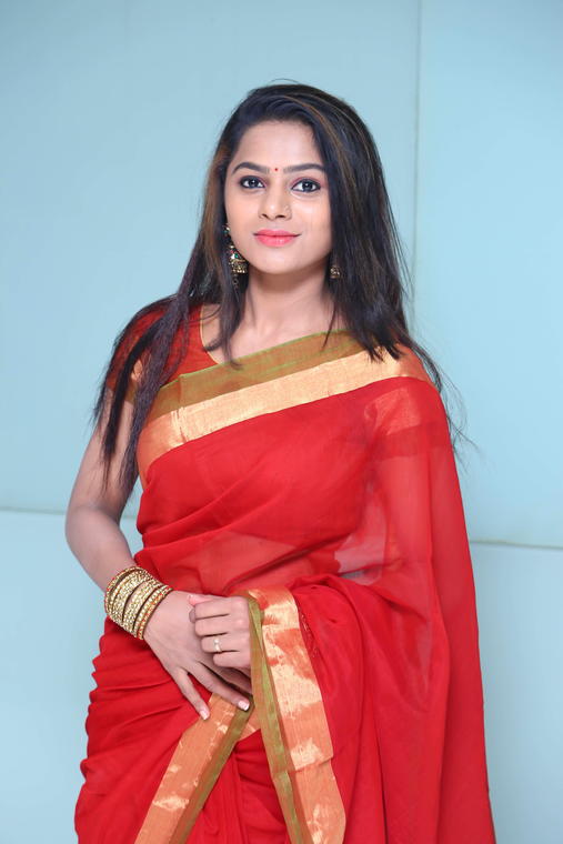 Actress Delna Davis At Kurangu Bommai Movie Audio Launch