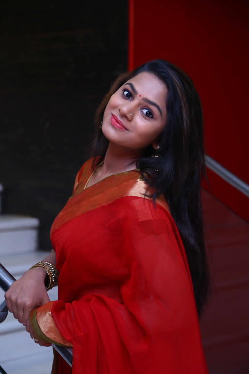 Actress Delna Davis At Kurangu Bommai Movie Audio Launch
