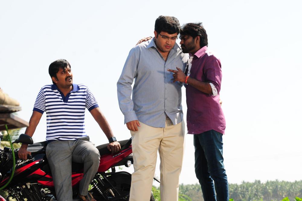 Navarasa Thilagam Tamil Movie Stills | Makapa Anand, Karunakaran, Siddharth Vipin