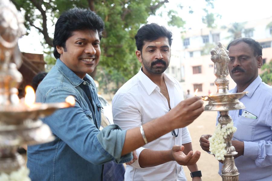 Thadam movie launch stills