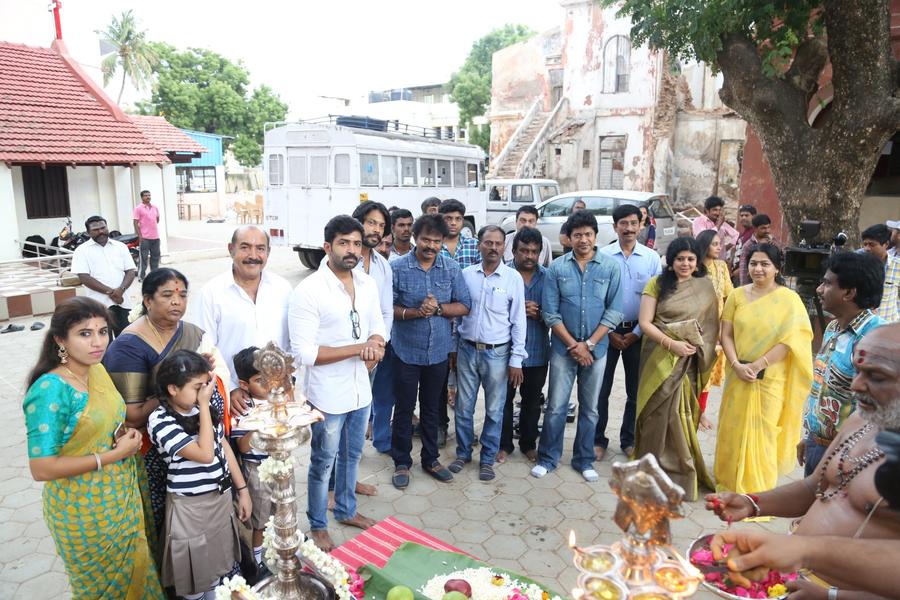 Thadam movie launch stills