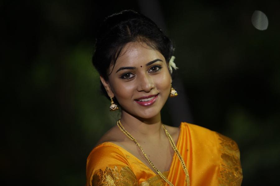 Maanik Tamil movie stills