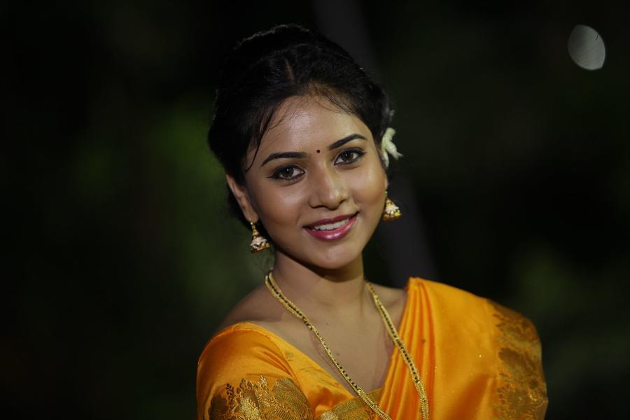 Maanik Tamil movie stills