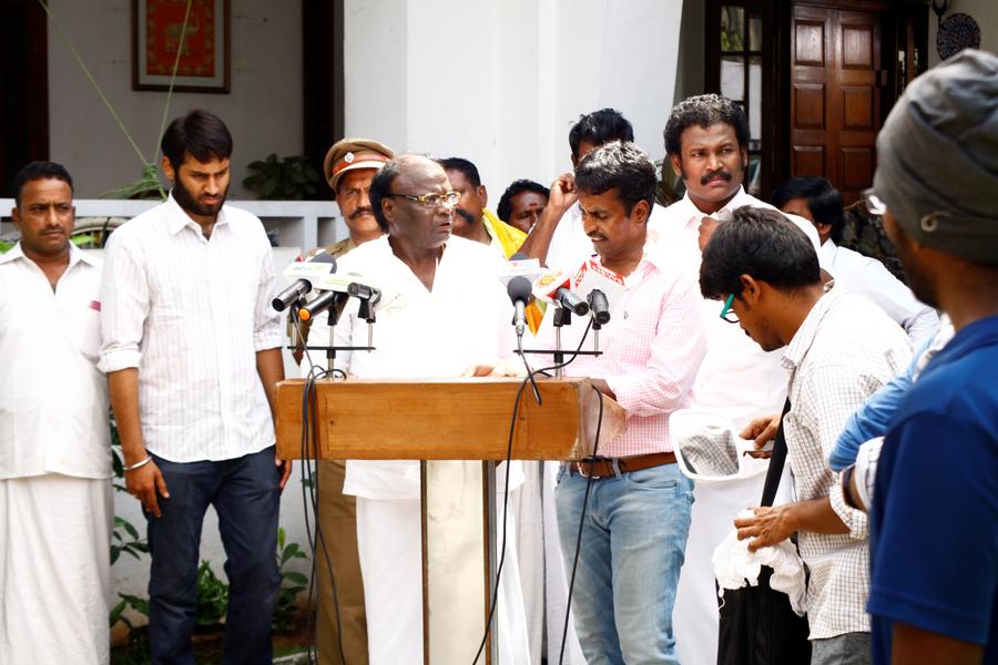 Ivan Thanthiran working stills