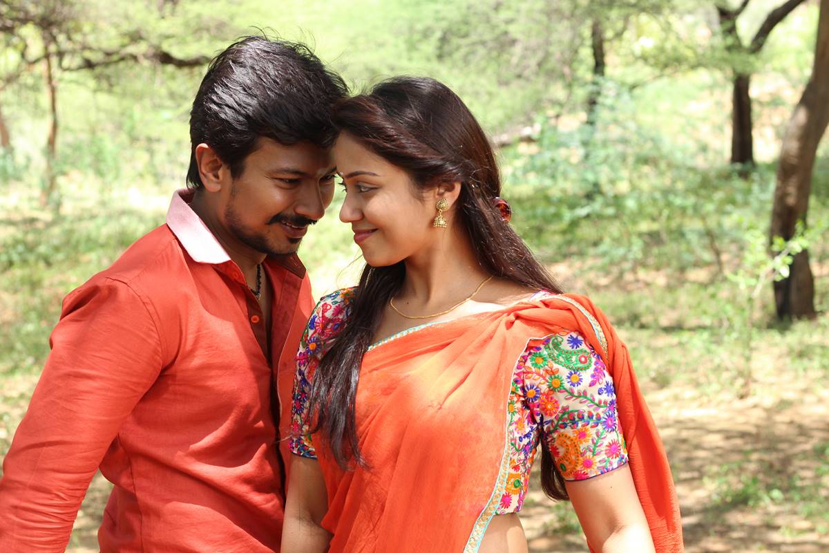 Podhuvaga En Manasu Thangam movie stills 