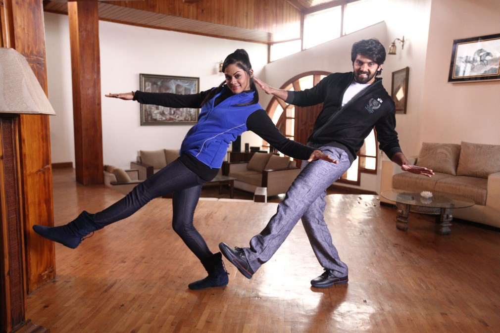 Purampokku Tamil Movie Stills | Arya, Karthika Nair, Vijay Sethupathi