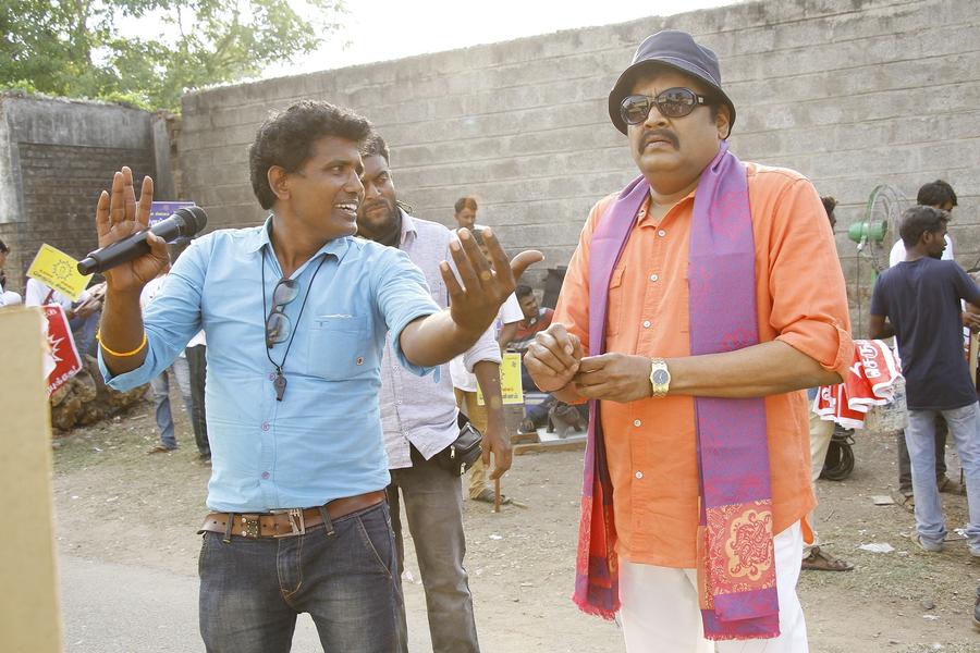 En Aaloda Seruppa Kaanom Movie Stills