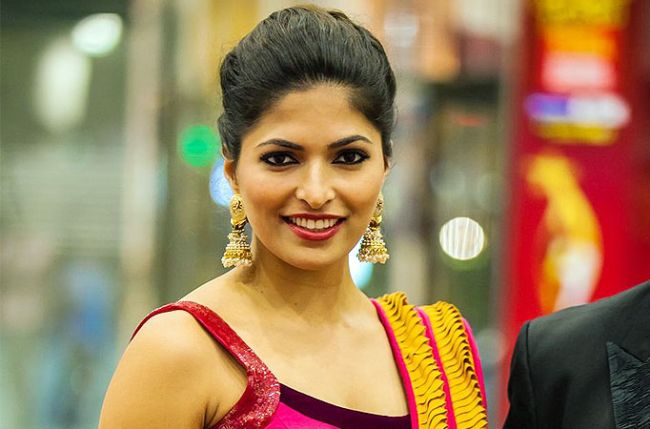 Vadivelu to act with Billa heroine in Imsai Arasan