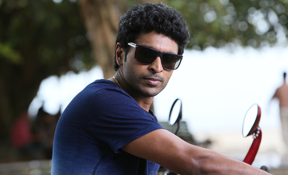 Idhu Enna Maayam Tamil Movie Stills | Vikram Prabhu
