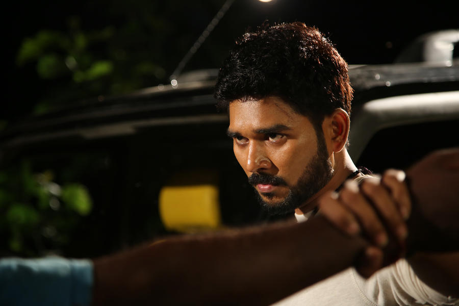 Thappu Thanda political satire movie