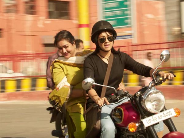 National award winning director praises Magalir Mattum