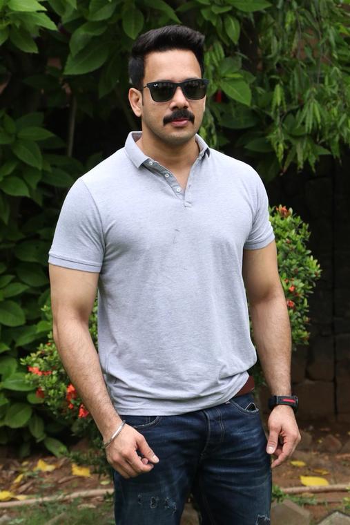 Bharath appears in 3 get-ups in ‘Pottu’