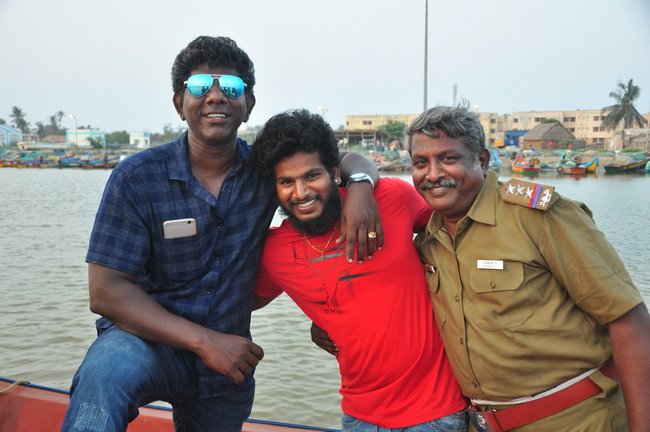 Selvaraghavan assistant directing debuting Vaandu