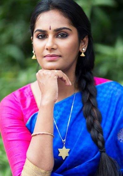 Actress Lakshmi Priyaa Chandramouli latest stills.            
