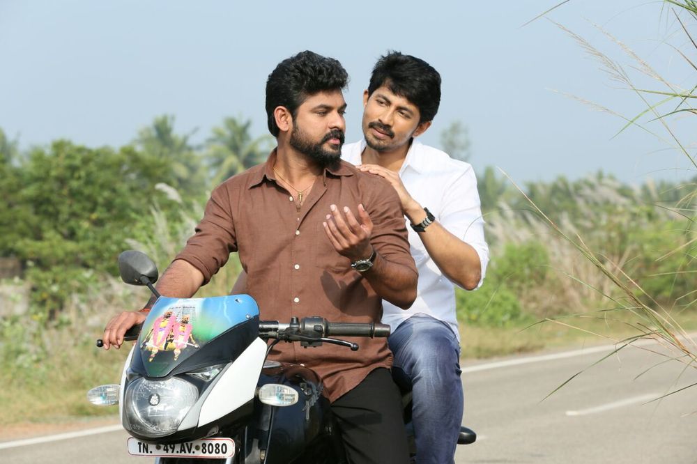 Mannar Vagaiyara movie latest stills.