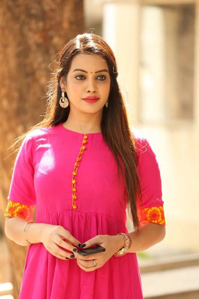 Actress Diksha Panth new photos.