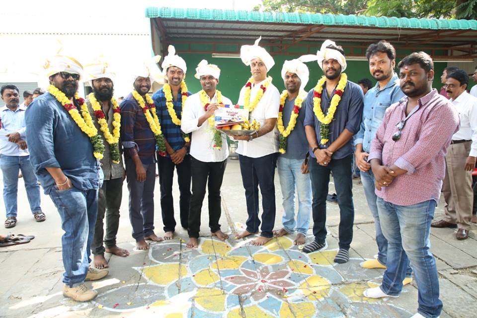 Suttu Pidikka Utharavu pooja stills