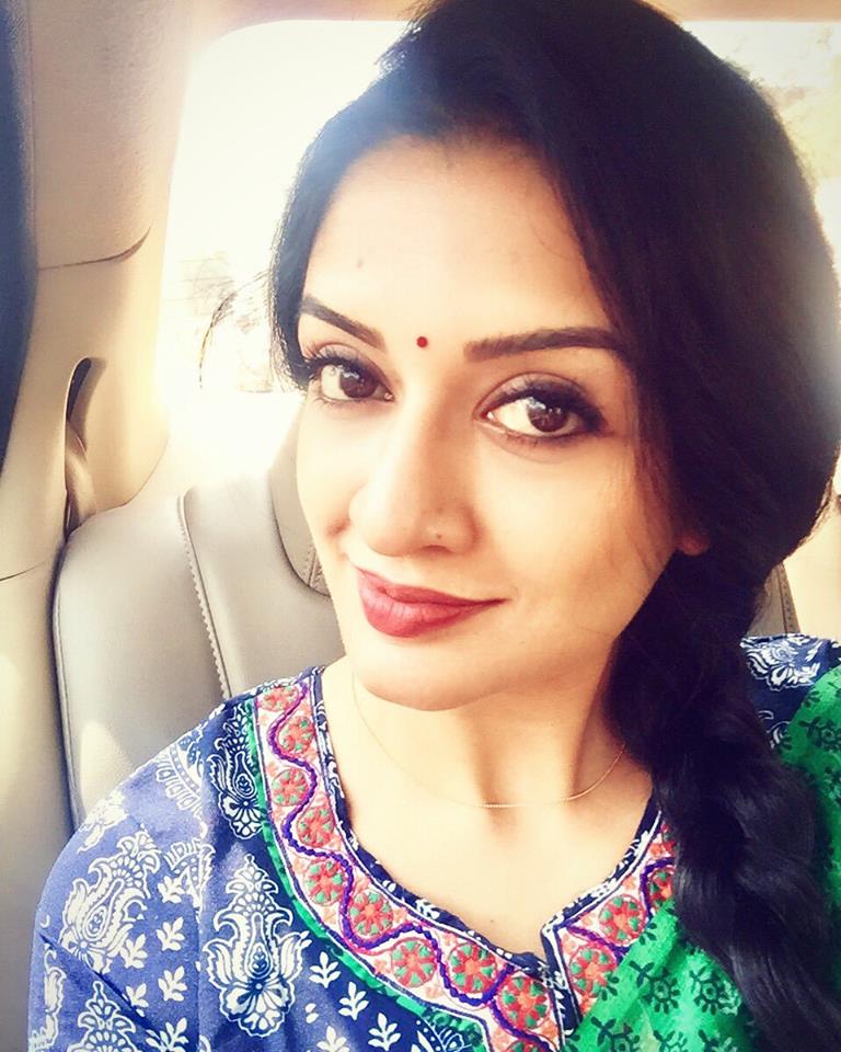 Actress Vimala Raman photos.