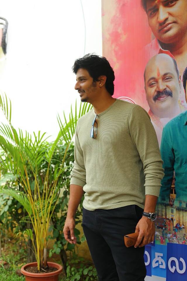 Kalakalappu 2 Press Meet Stills.