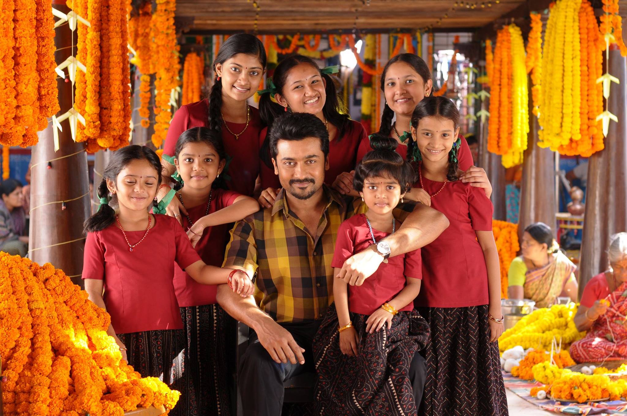 Thaanaa Serndha Koottam Latest Images.