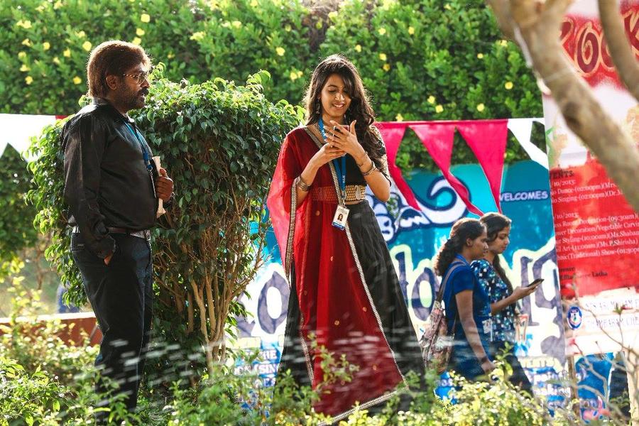 Oru Nalla Naal Paarthu Solren latest pictures.