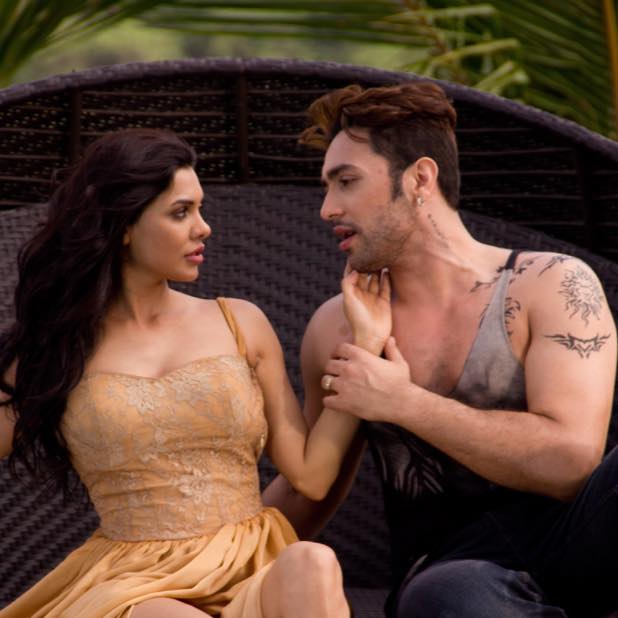 Ishq Click Hindi Movie Hot Stills | Adhyayan Suman, Sara Loren