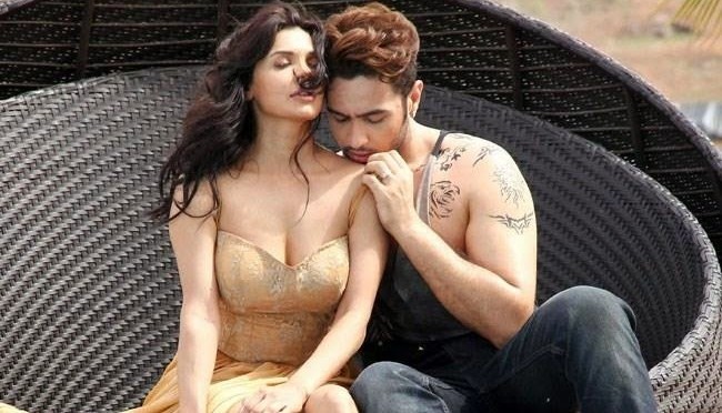 Ishq Click Hindi Movie Hot Stills | Adhyayan Suman, Sara Loren