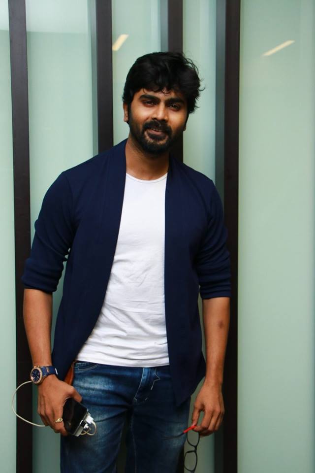 6 Athiyayam Movie Special Preview Show Photos.