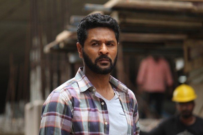 Prabhu Deva in Vijayakanth's blockbuster Oomai Vizhigal
