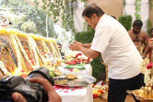 Karthi 17 pooja photos