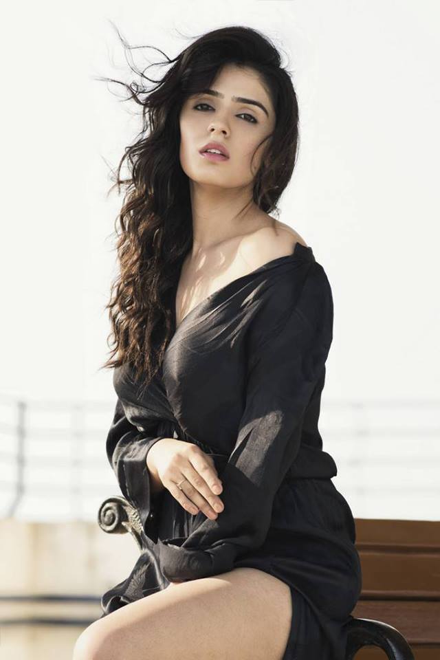 Actress Siddhika Sharma Photos.