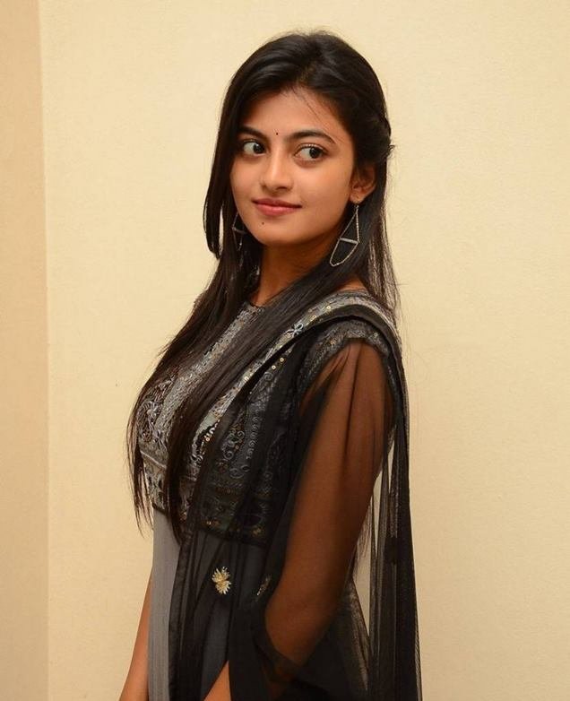 Actress Anandhi latest stills.