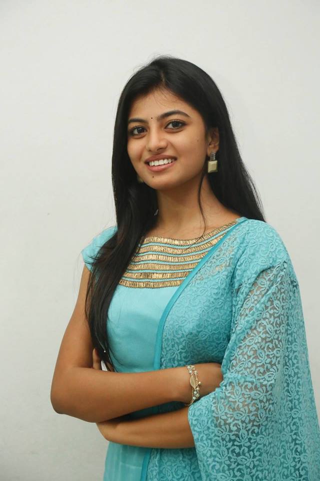 Actress Anandhi latest stills.