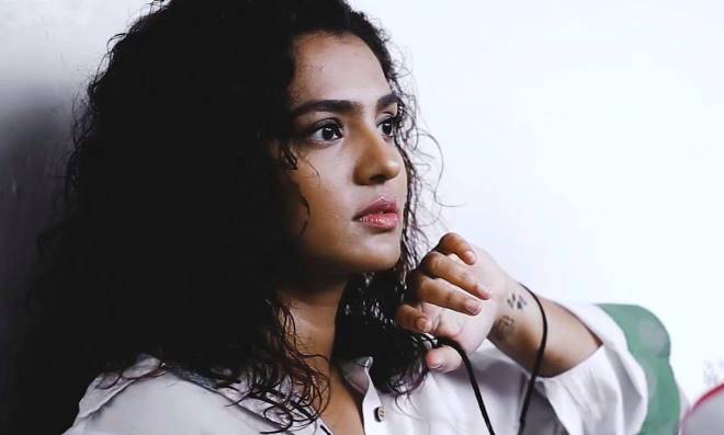 Actress Parvathi Menon latest stills