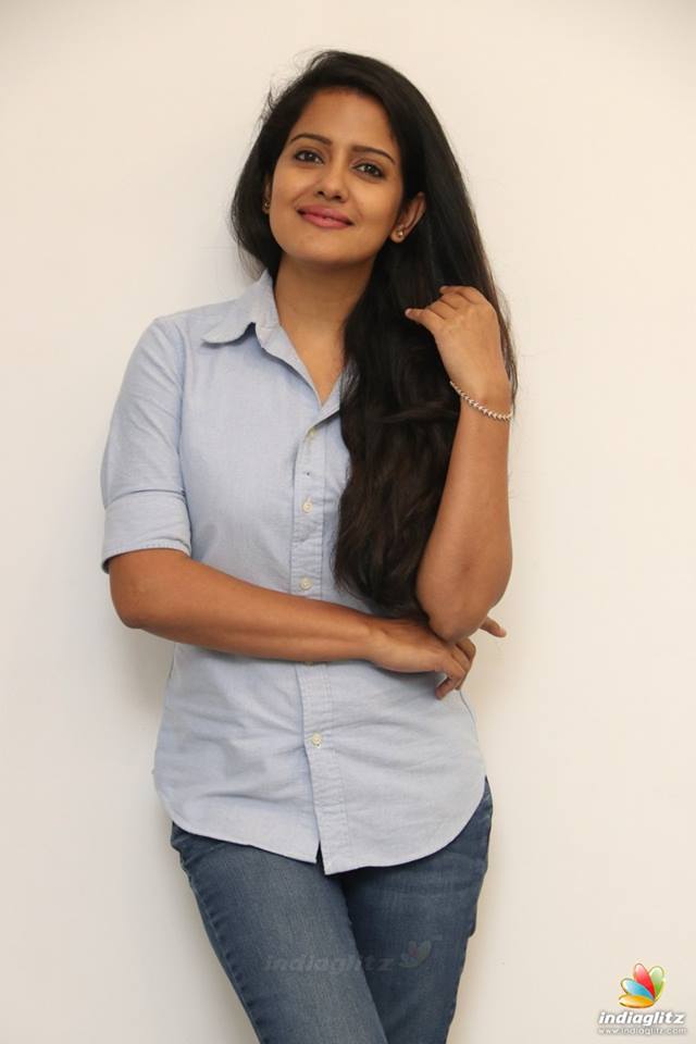 Vishakha Singh Latest Images.