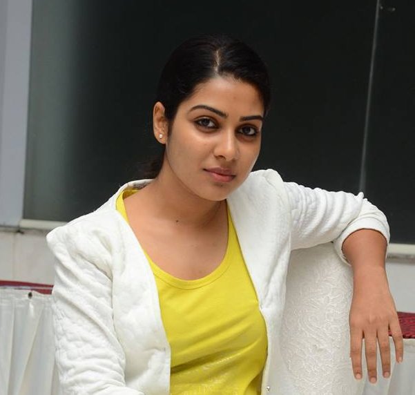 Actress Satna Titus stills.